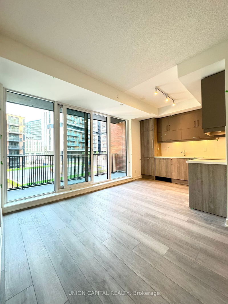 home for lease on 507-38 Simcoe Promenade