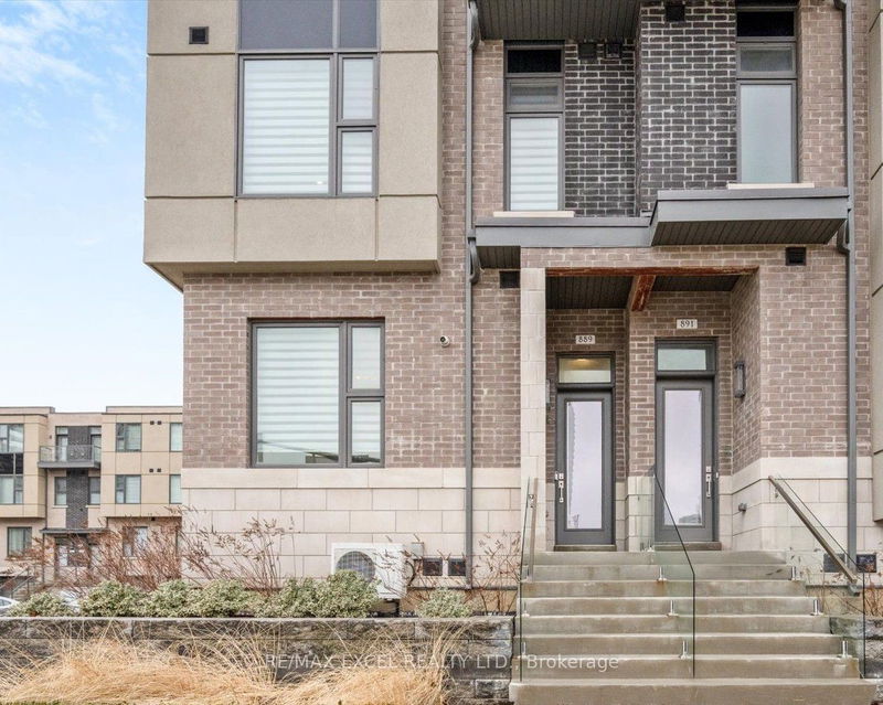 home for lease on 889 Clark Avenue W