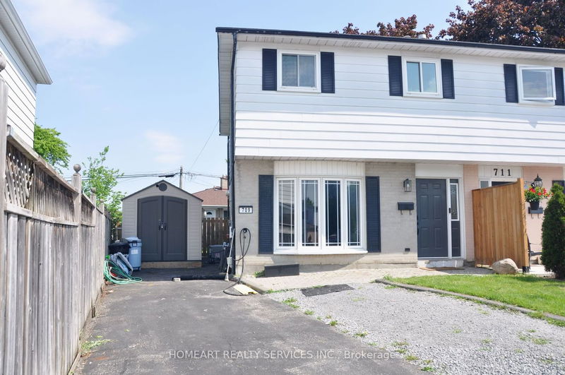 home for sale on 709 Jackson Court