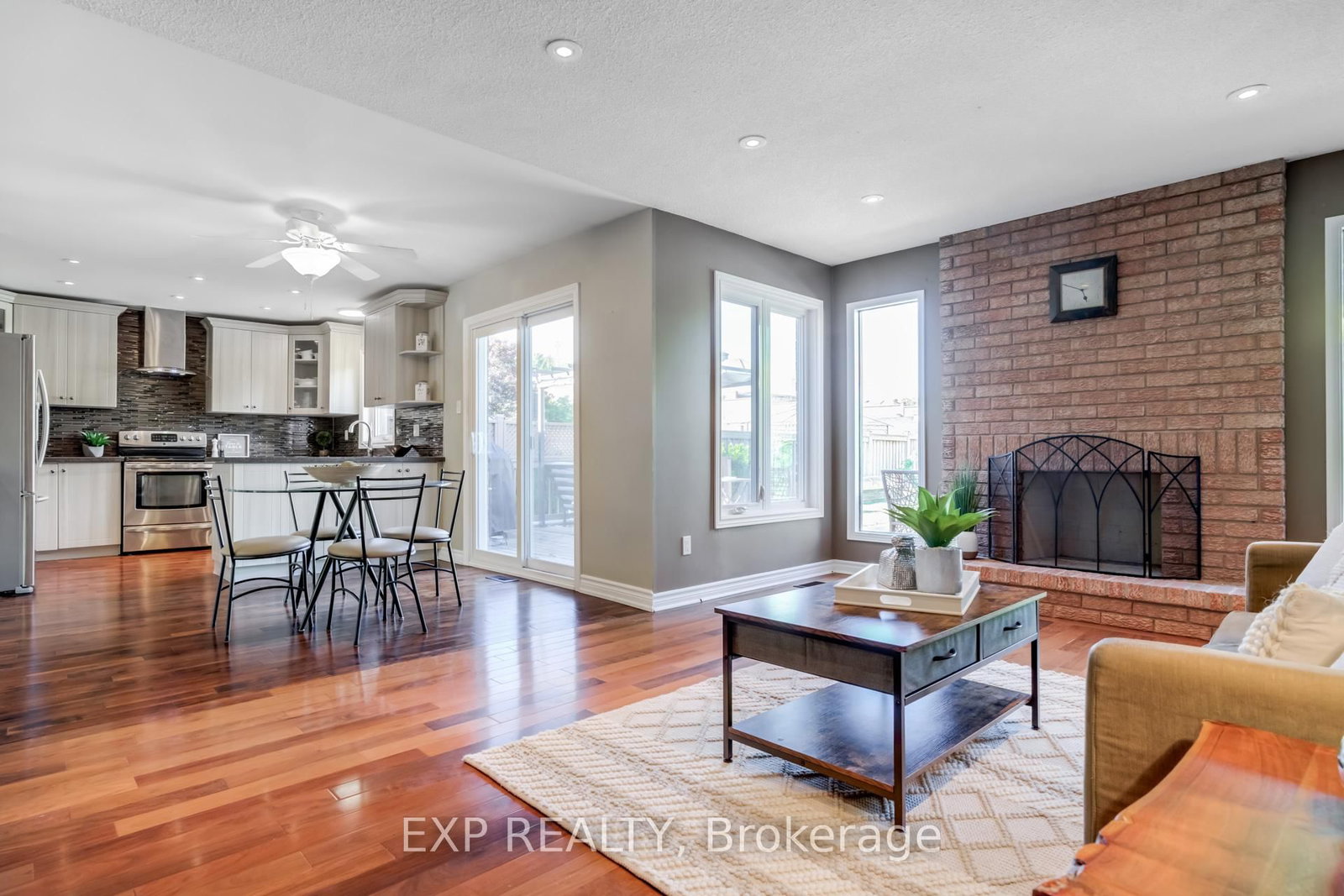 Listing Image 19