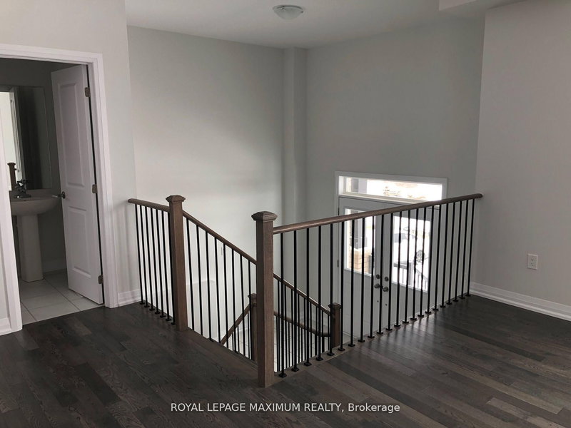 Main Fl - 1466 Stovell Cres, Innisfil, L0L 1W0 | Image 2