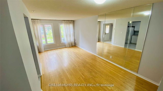18 - 151 Townsgate Drive