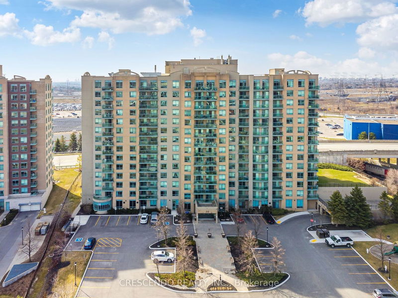  813 - 39 Oneida Cres  Richmond Hill, L4B 4T9 | Image 1