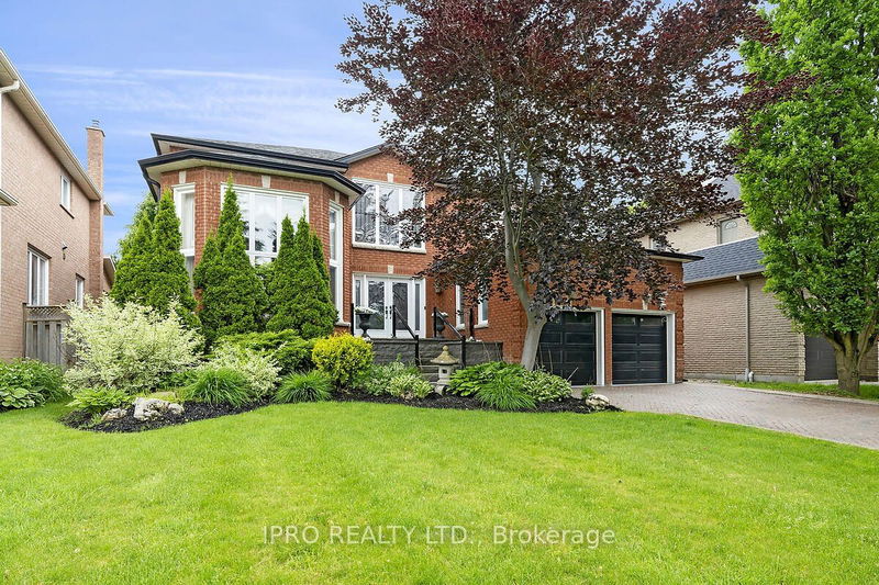home for sale on 44 Ellsworth Avenue W