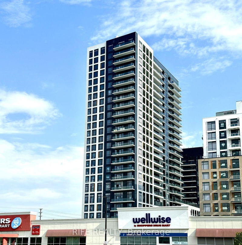 home for lease on 2002-7950 Bathurst Street
