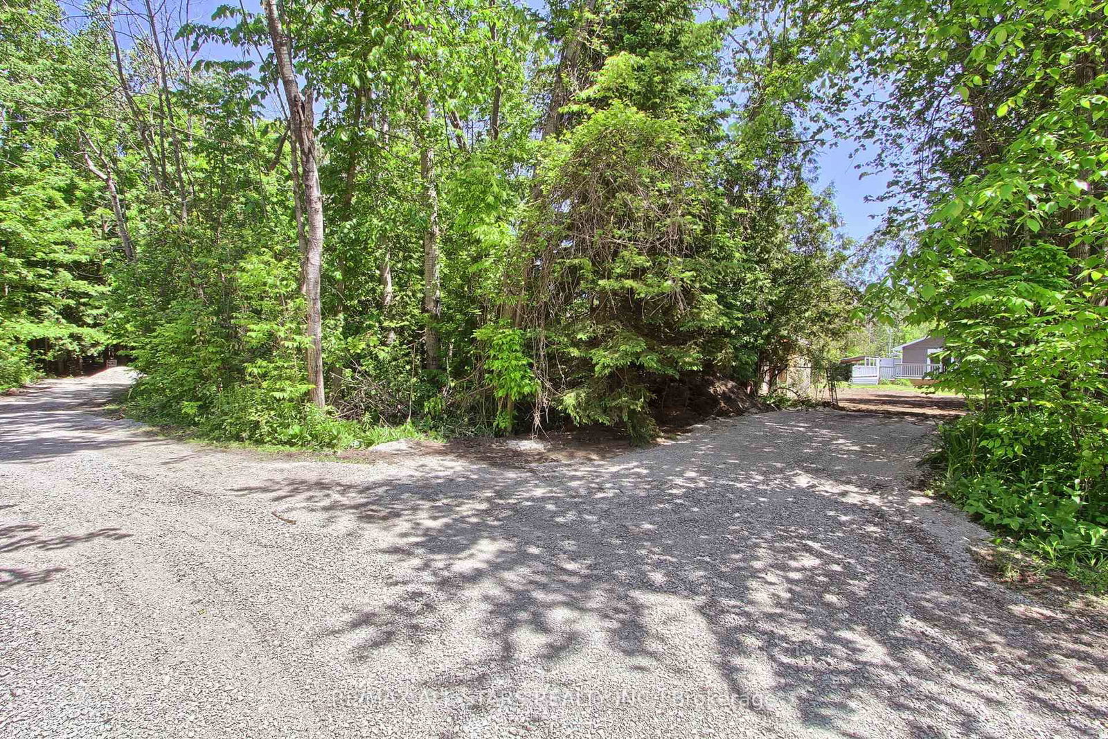 Listing Image 40