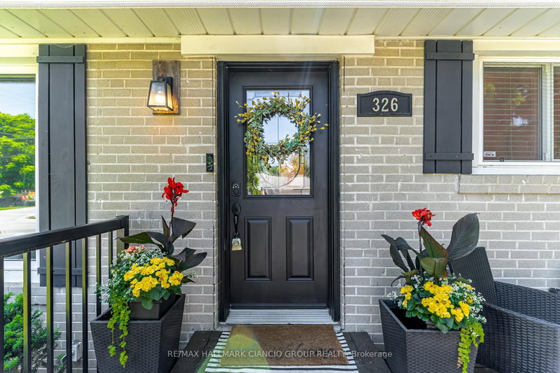 326 Rupert Ave, Whitchurch-Stouffville, L4A 1C9 | Image 3