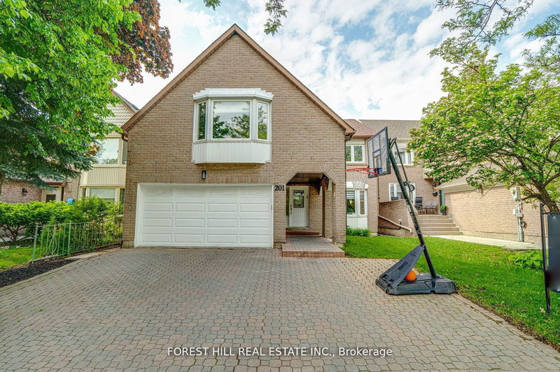 home for lease on 201 Mcmorran Crescent