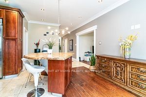 277 Oxford St  Richmond Hill, L4C 7V8 | Image 14