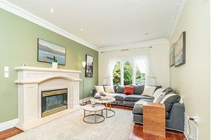 277 Oxford St  Richmond Hill, L4C 7V8 | Image 15