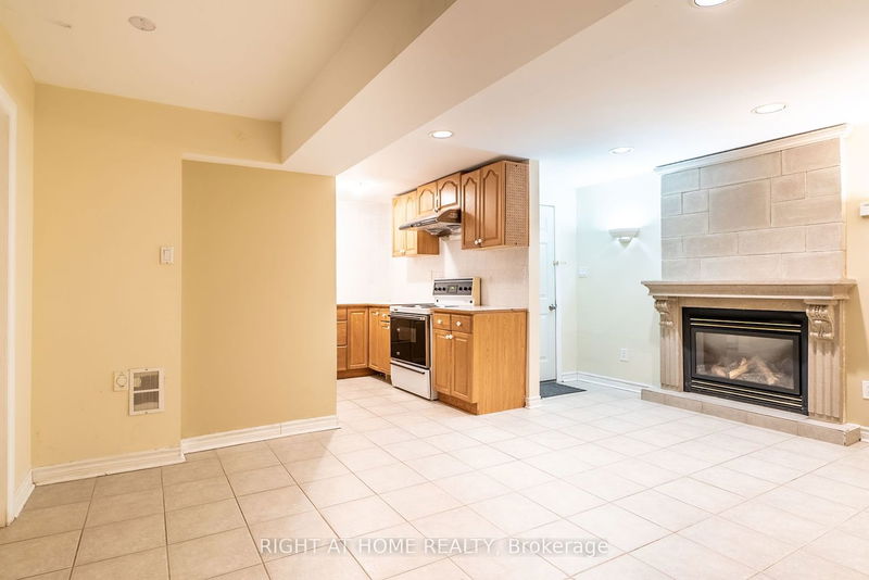 277 Oxford St  Richmond Hill, L4C 7V8 | Image 33