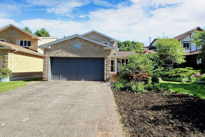 home for lease on 86 Breckonwood Crescent