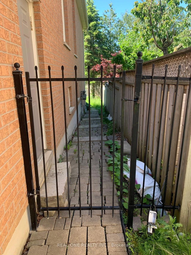 Bsmt - 34 Puccini Drive