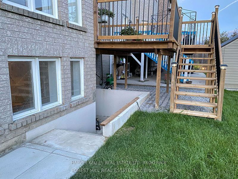 home for lease on Bsmt-55 Toporowski Avenue