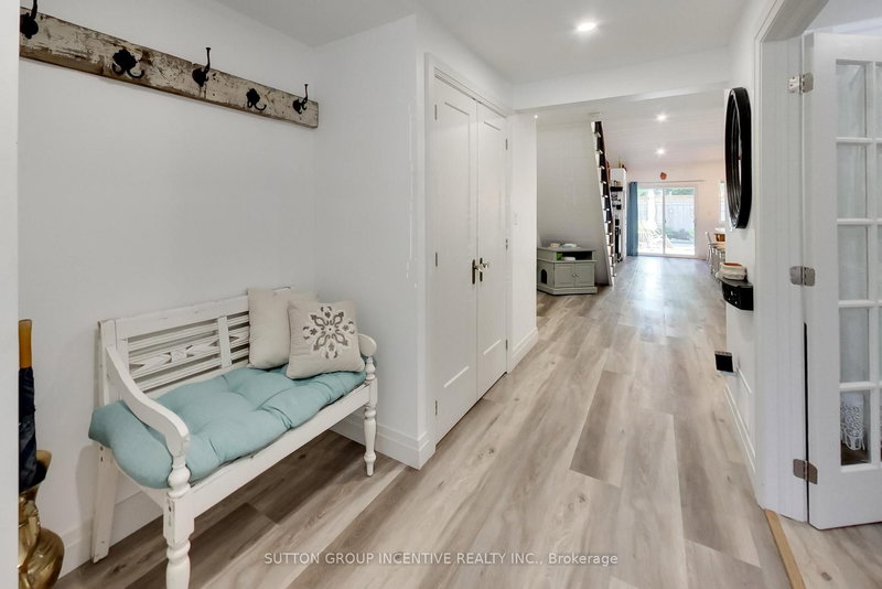 826 Adams Rd, Innisfil, L9S 4E1 | Image 3