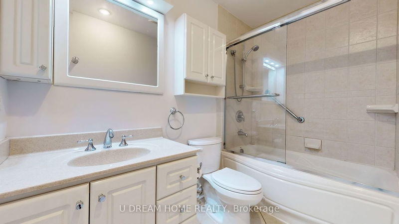 85 Lake Dr E Georgina, L4P 3E9 | Image 20