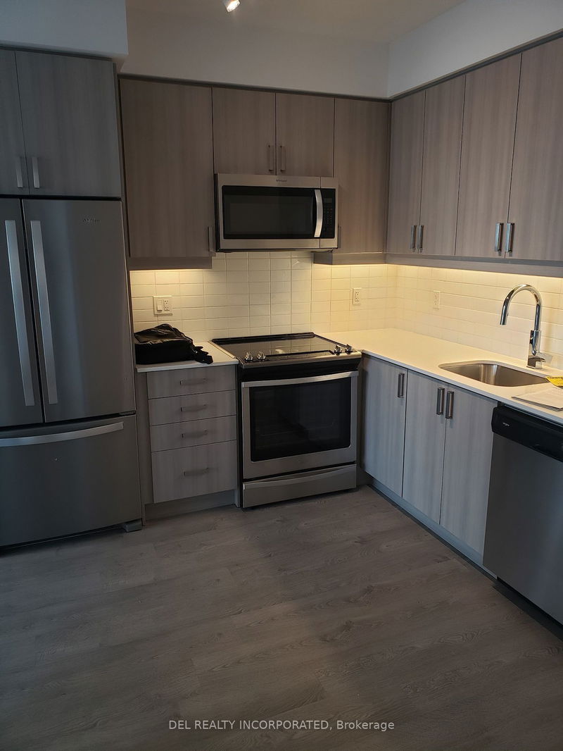 home for lease on 1617-7895 Jane Street
