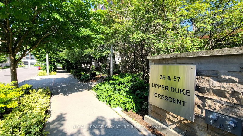 home for lease on 512-57 Upper Duke Crescent