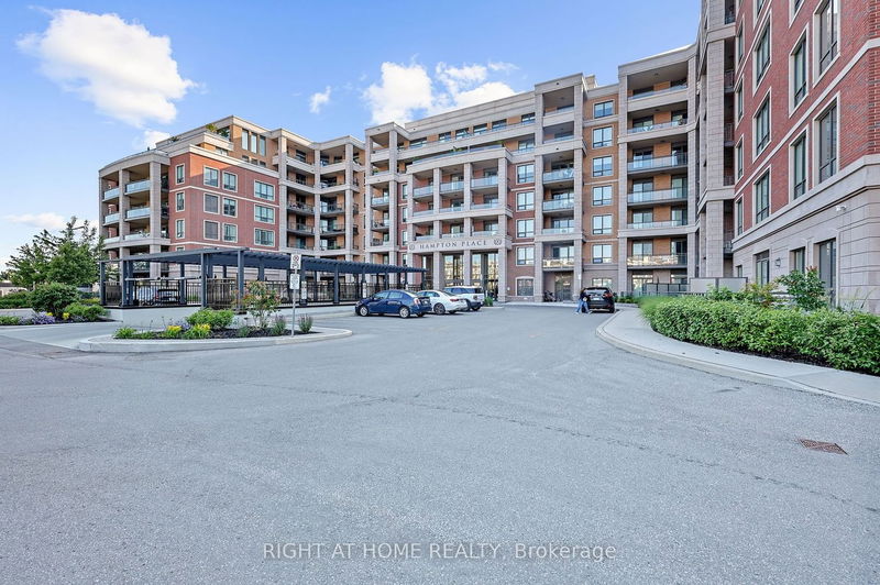  522 - 25 Baker Hill Blvd  Whitchurch-Stouffville, L4A 1P8 | Image 2