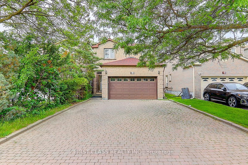 81 Stirling Cres, Markham, L3R 7J8 | Image 2