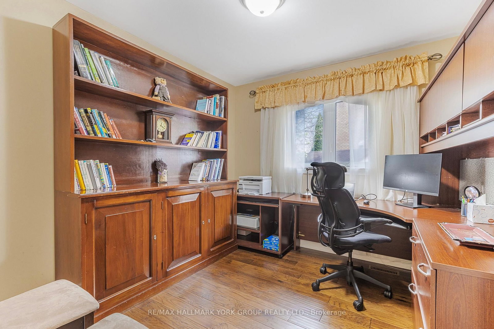 Listing Image 7
