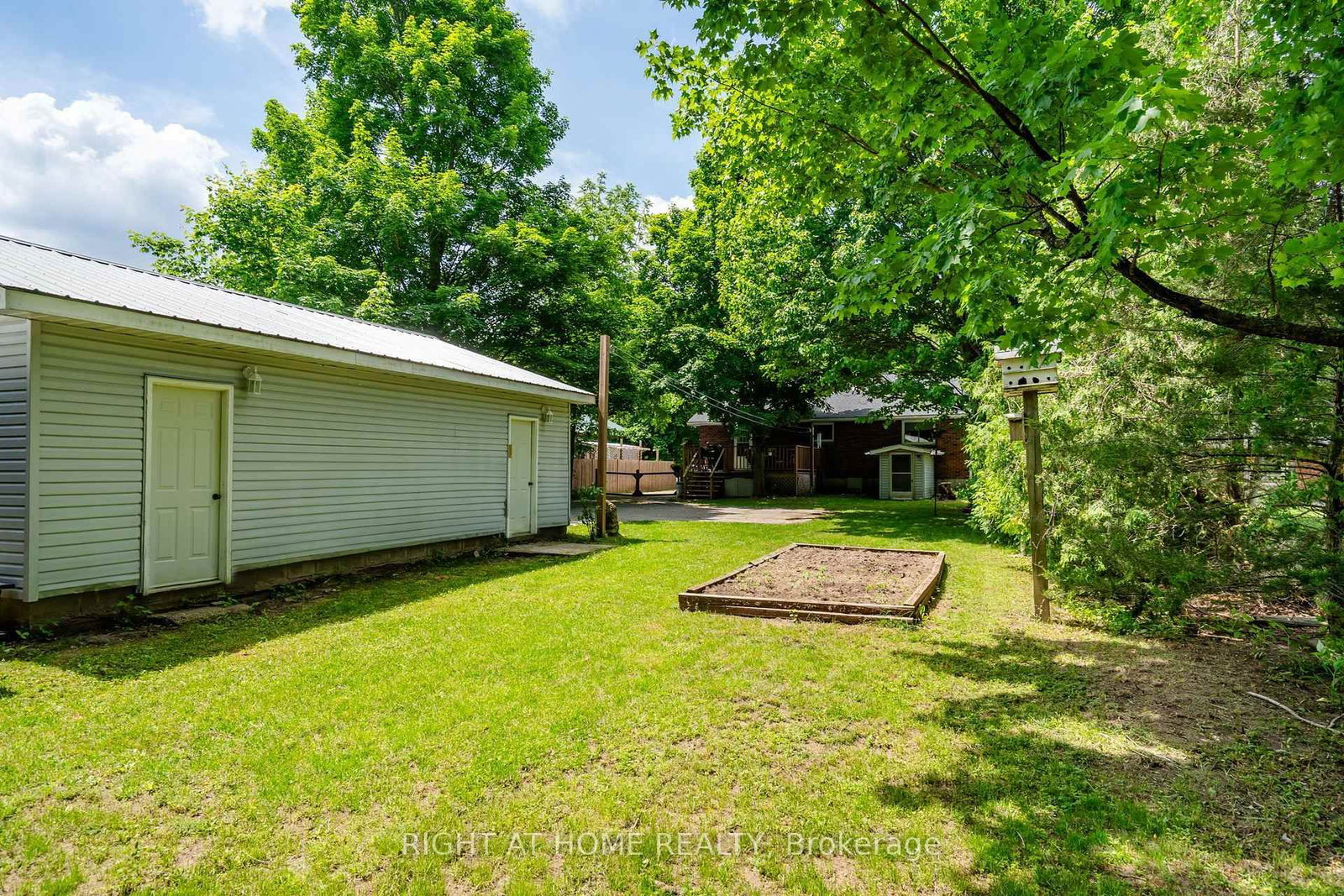 Listing Image 28