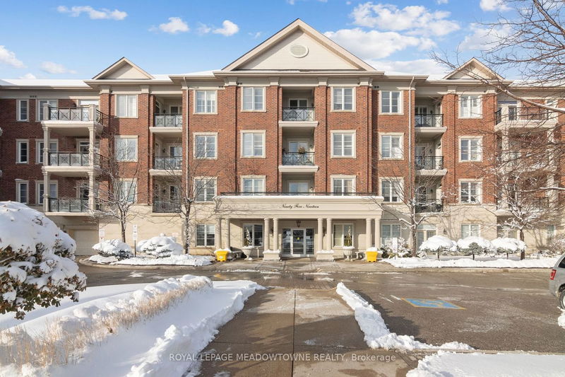 home for lease on 223-9519 Keele Street