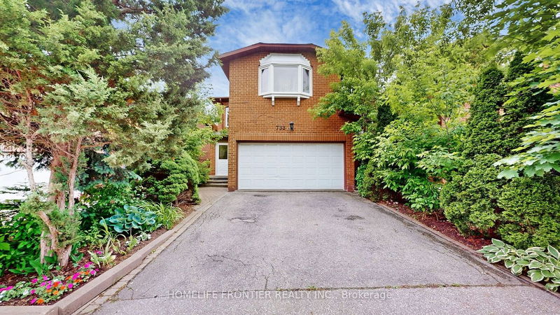 home for sale on 733 York Hill Boulevard