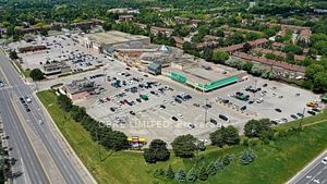 Building in 2900 Steeles Avenue