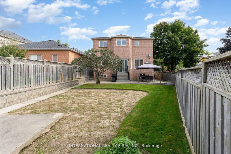 12 Giotto Cres  Vaughan, L6A 3N7 | Image 26