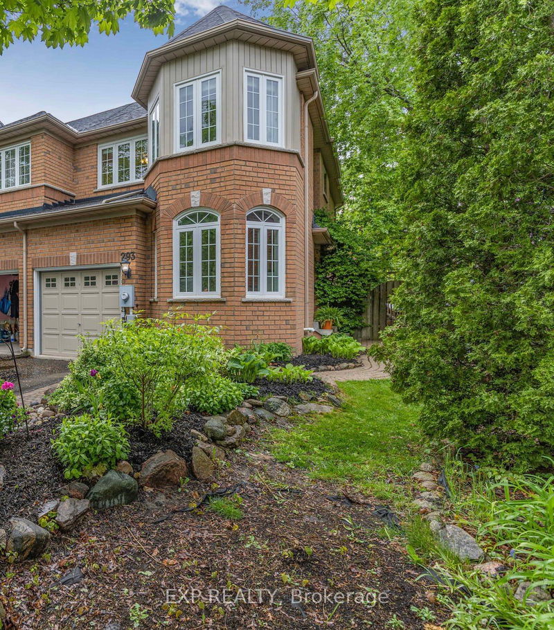 home for sale on 293 Warner Crescent