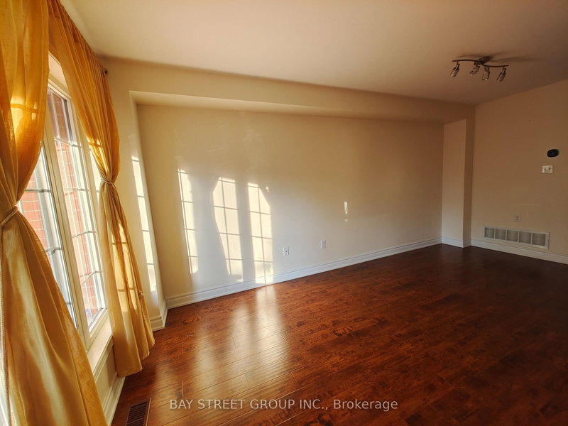 19 Macgregor Ave, Richmond Hill, L4B 4S8 | Image 3