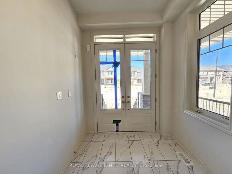 home for lease on 28 Bayberry Drive