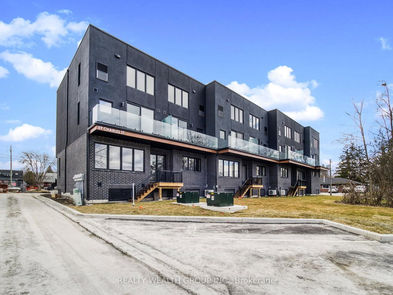 1 - 59 Charles St, Newmarket, L3Y 3V7 | Image 2