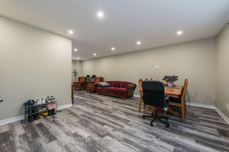 19 George St  Richmond Hill, L4E 2V7 | Image 7