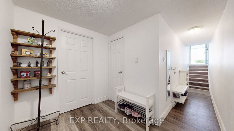 329 Milestone Cres  Aurora, L4G 3M2 | Image 19