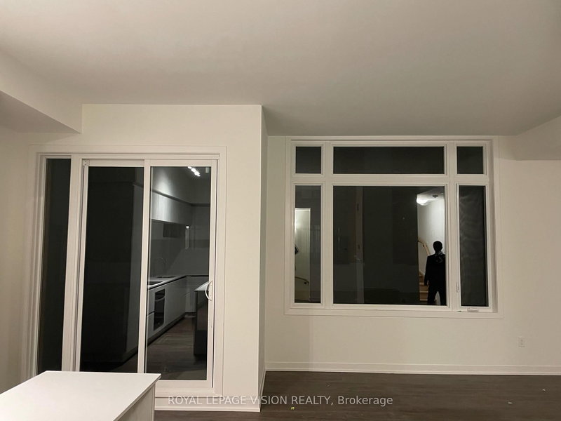 TH 1235 - 10 David Eyer Rd, Richmond Hill, L4S 1M4 | Image 2