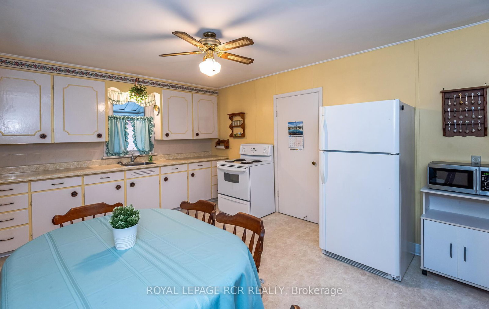 Listing Image 8