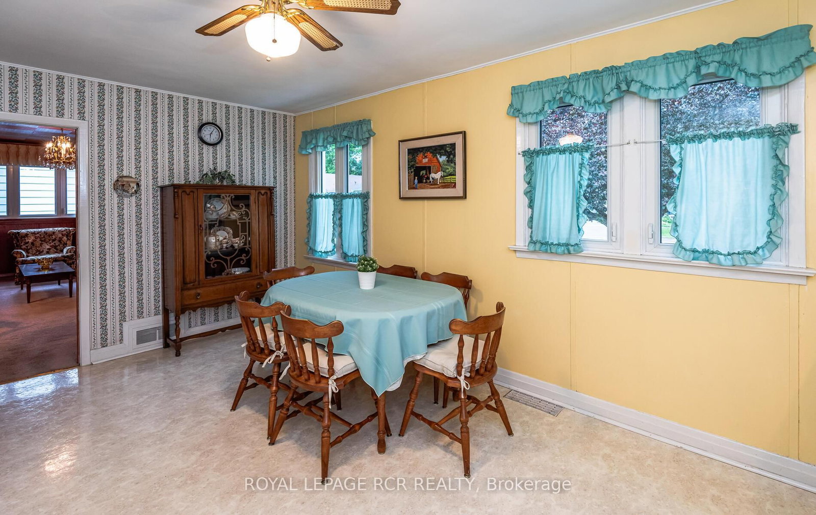 Listing Image 9