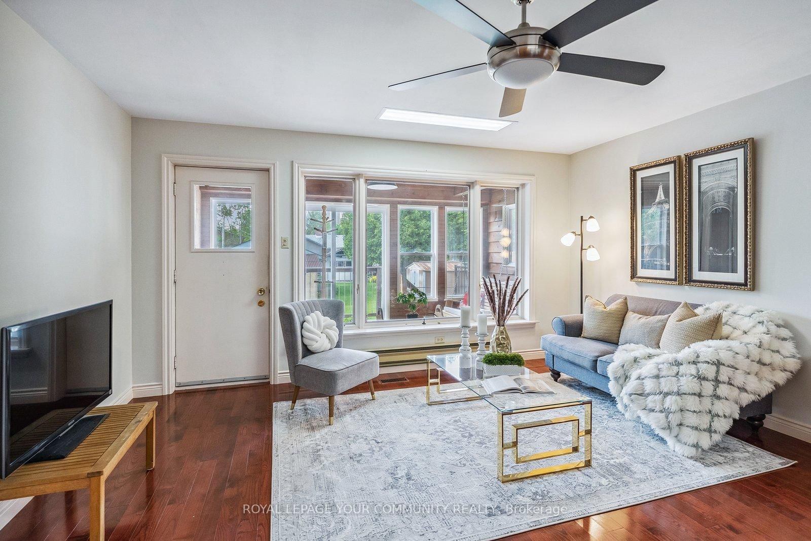 Listing Image 7
