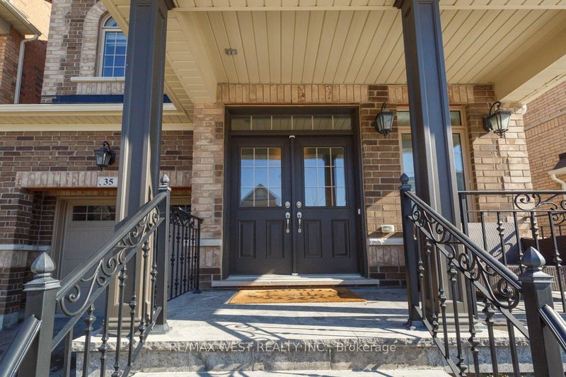 35 Bright Land Dr, Vaughan, L4H 4J2 | Image 2