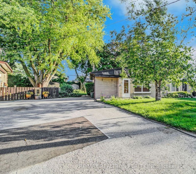 home for lease on 152 Cherrywood Drive E