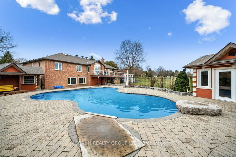 9 Brownlee Dr  Bradford West Gwillimbury, L3Z 2K4 | Image 37