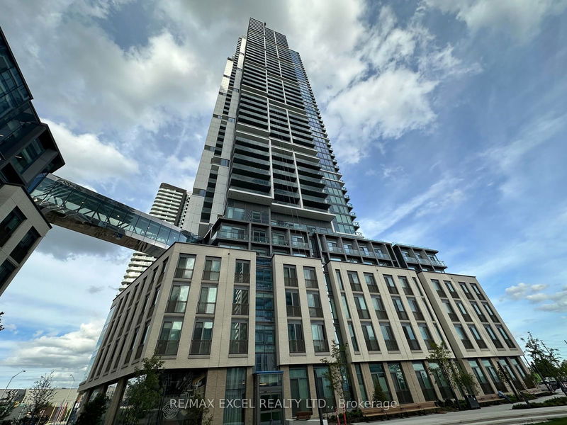 home for lease on 4111-7890 Jane Street