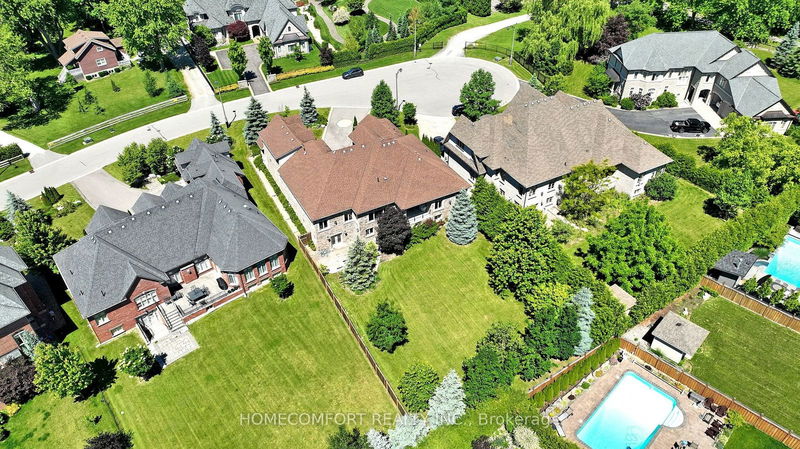 11 Macleod Estate Crt  Richmond Hill, L4E 0B1 | Image 36