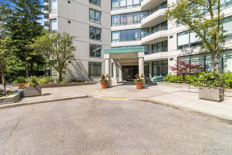 406 - 120 Promenade Circ, Vaughan, L4J 7W9 | Image 3