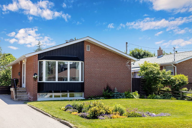 home for sale on 10 Rockport Crescent