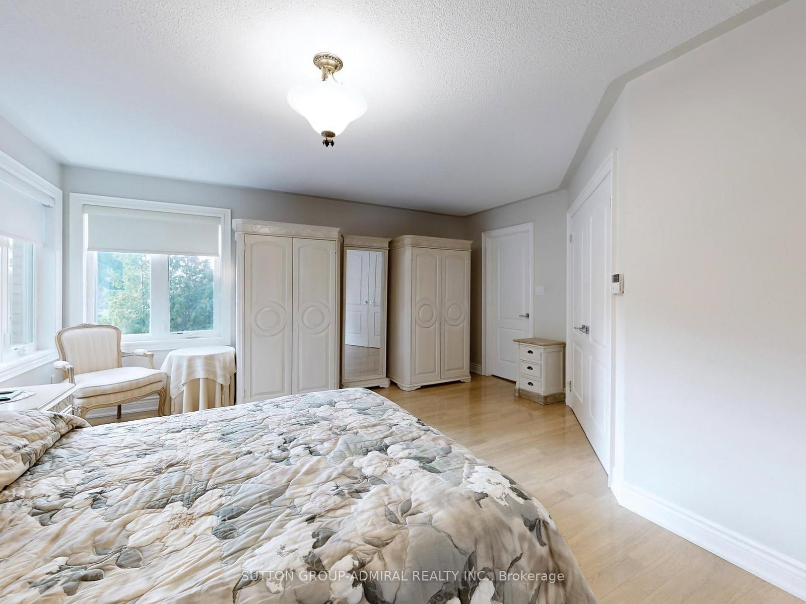 Listing Image 17