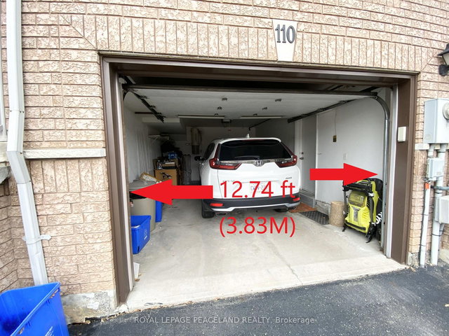 110 Foxfield Crescent