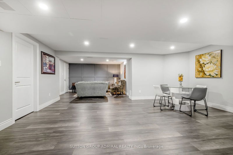 646 Brooker Rdge  Newmarket, L3X 1V7 | Image 26